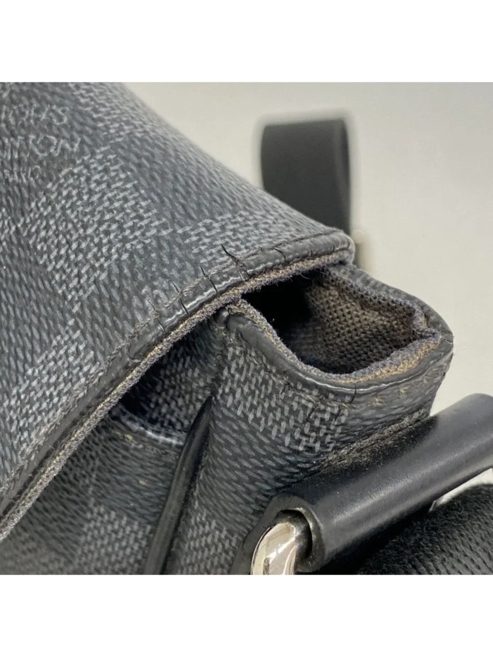 Louis Vuitton Shoulder Bag Damier Graphite District PM Gray